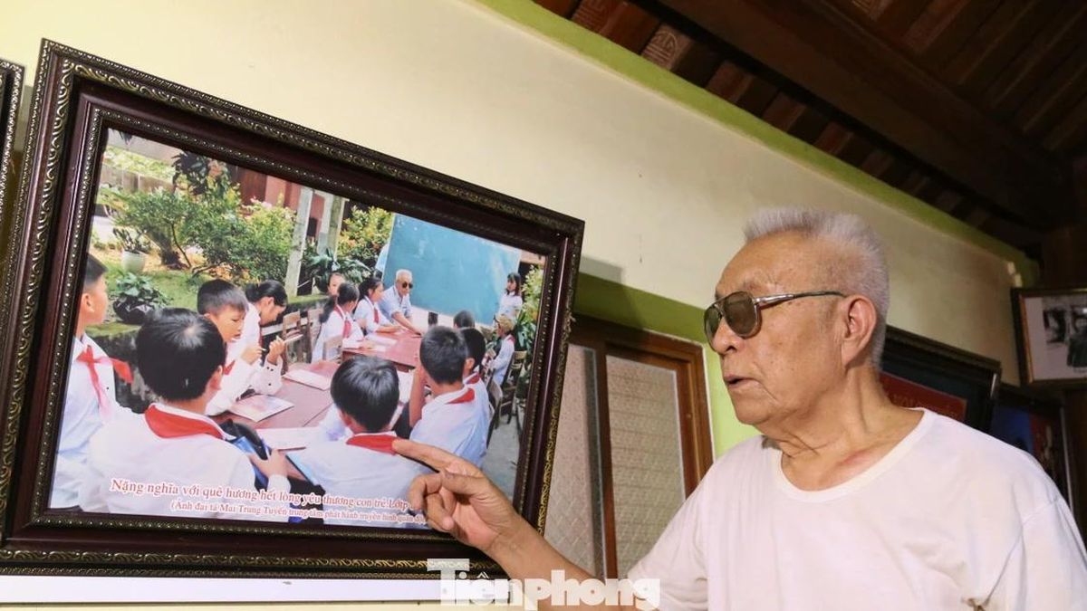 Bom đạn lấy đi đôi mắt, không thể dập tắt khát vọng gieo chữ của người thương binh - Báo Tiền Phong