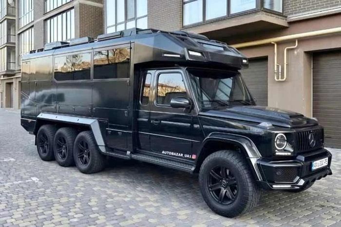 Thực hư nhà di động Mercedes-AMG G63 sở hữu '8 chân', giá chỉ 7,5 tỷ - Báo Tri thức &amp; Cuộc sống