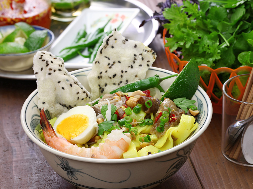 Mi Quang (Quang Noodles)