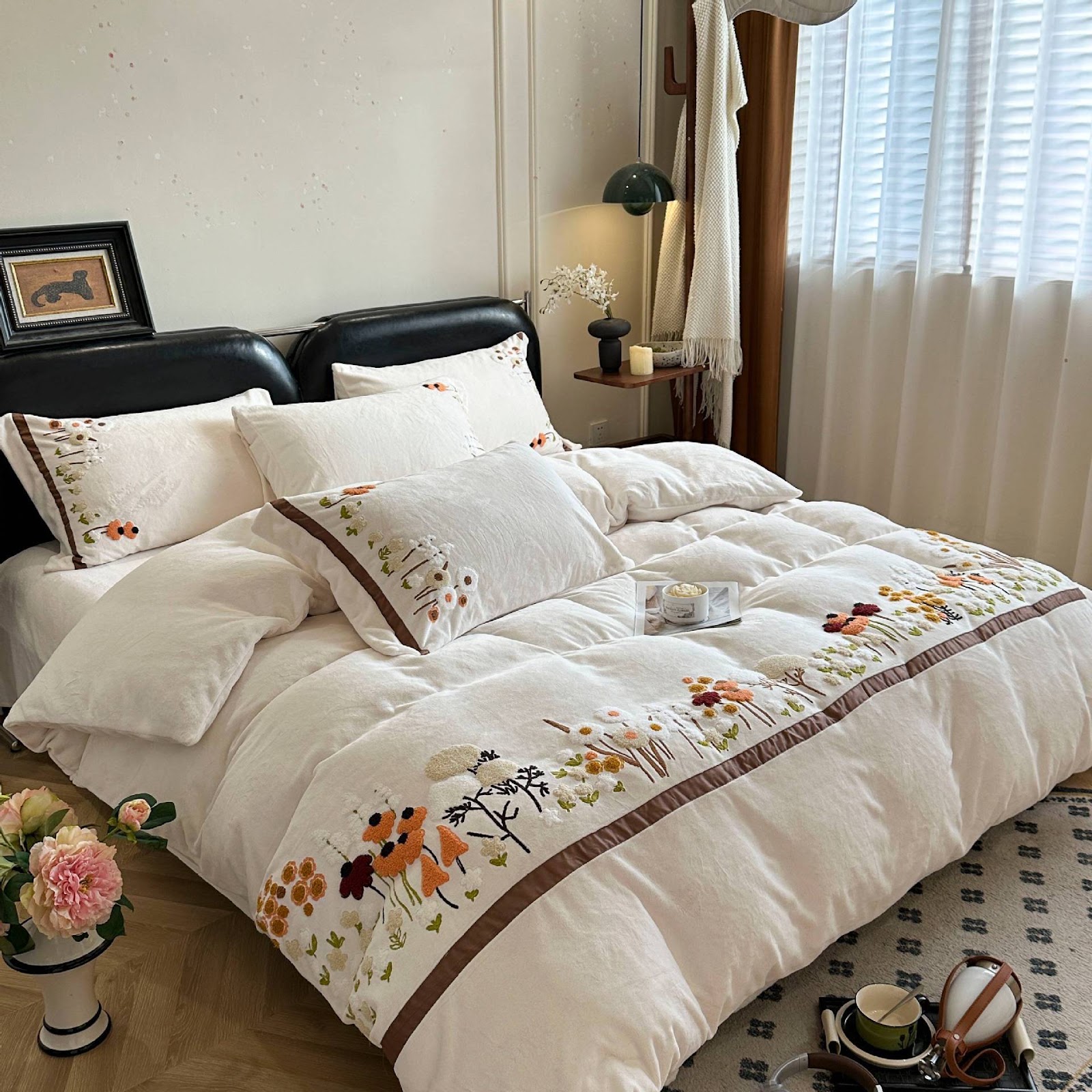 Milk fiber fleece bedding set with towel embroidery