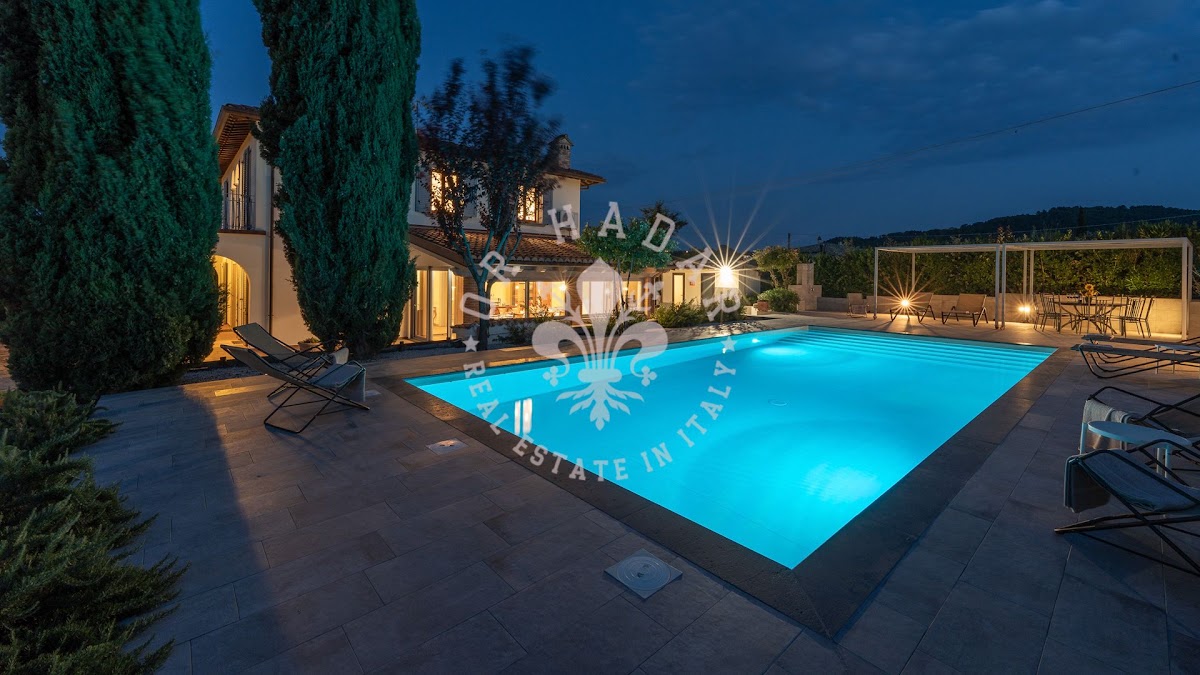 נוף מרהיב באסיזי (Assisi) — 18