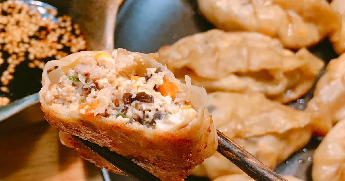Bánh Xếp Mandu Hàn Quốc Nhân Thịt Heo Chiên Nước