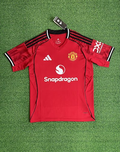 25-26 Manchester United Local.jpeg