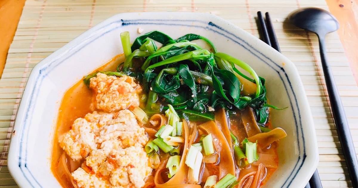 Bánh đa đỏ Hải Phòng