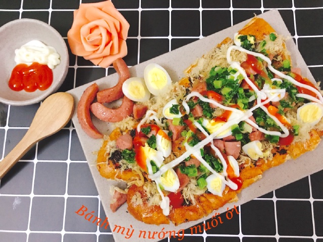 Bánh Mì Nướng Muối Ớt