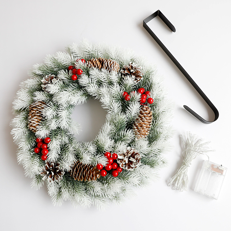Handgefertir Weihnachtskranz mit LED-Beleuchtung