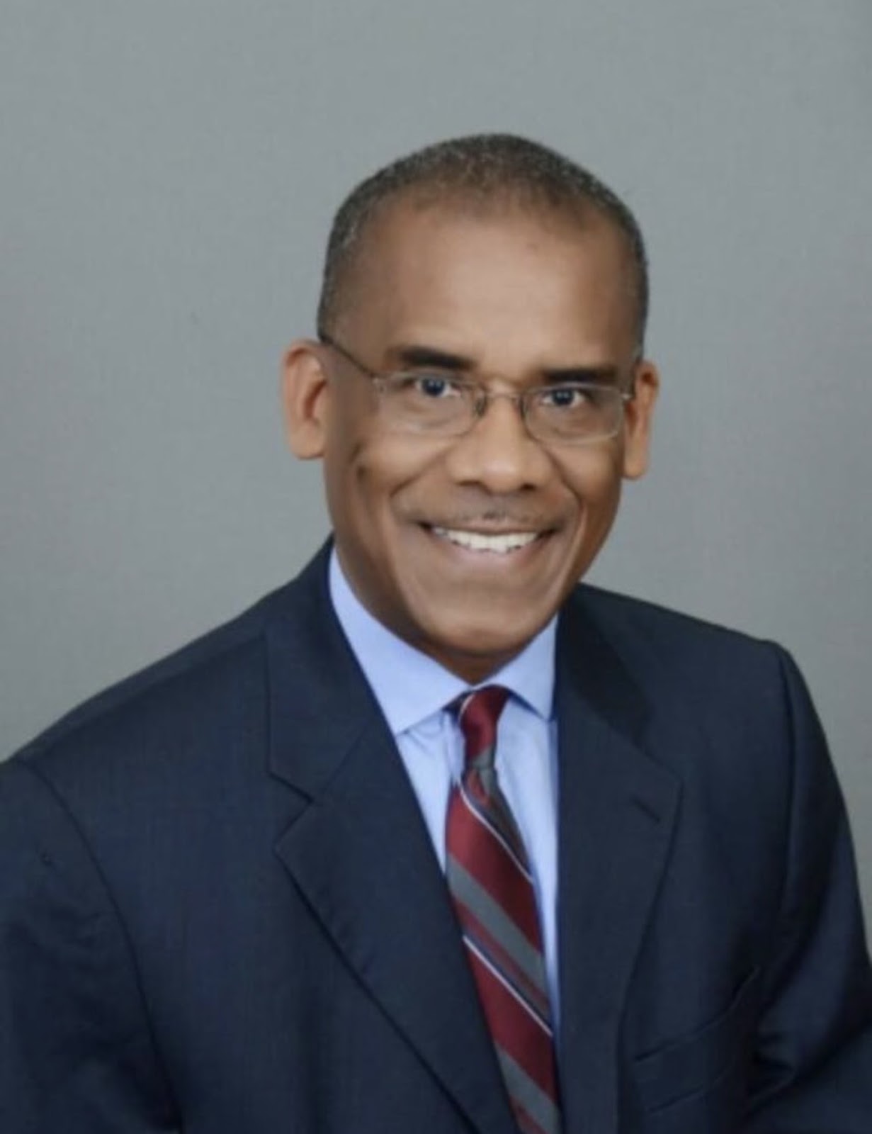 Dr. Tomlin Paul
