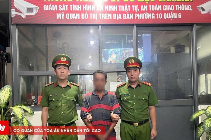 Dùng ghế nhựa tấn công Cảnh sát giao thông - Báo Công Lý