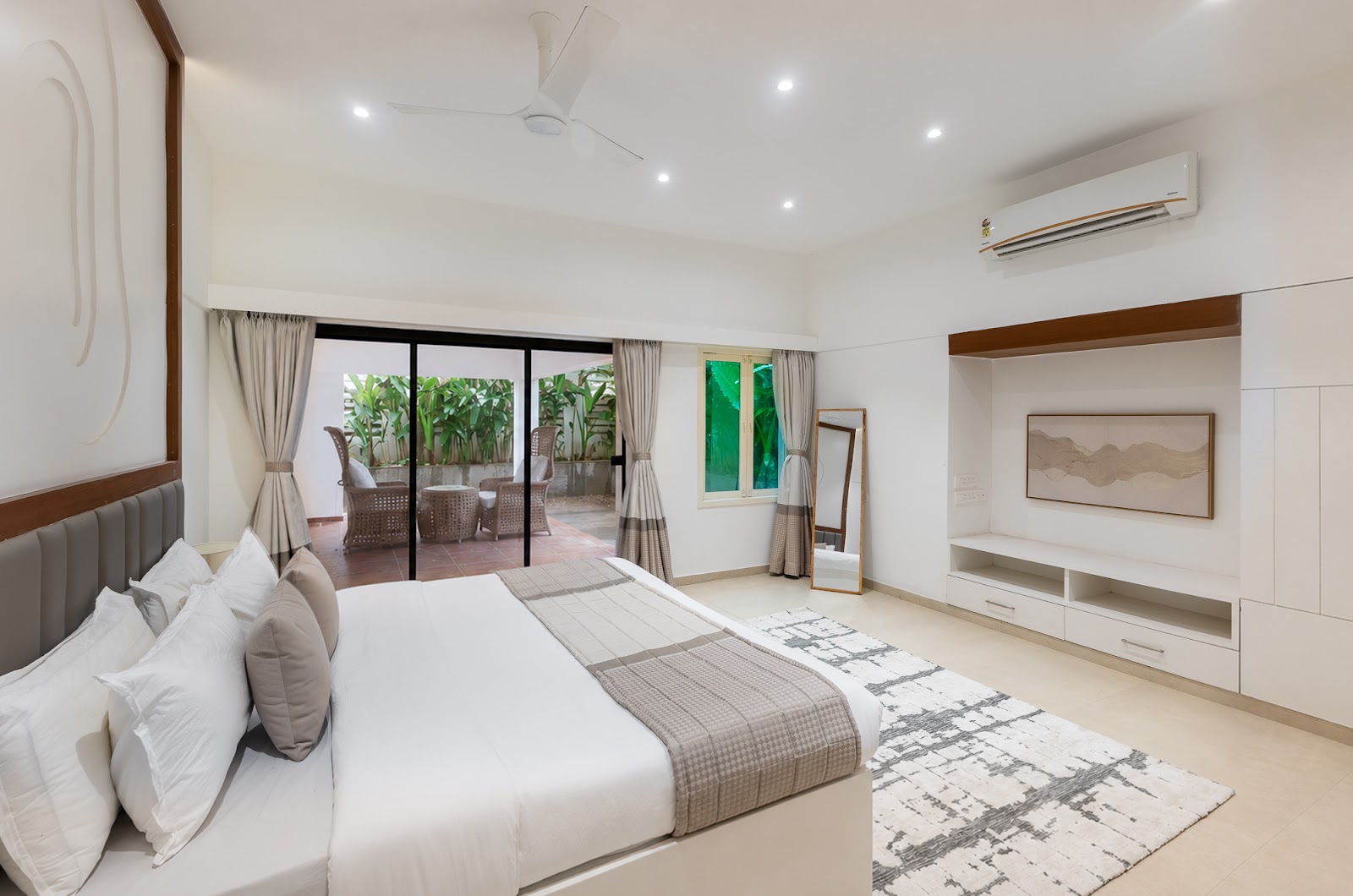 Coastline Villa