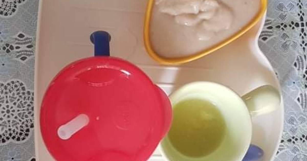 Cháo yến mạch chuối cho bé ăn dặm