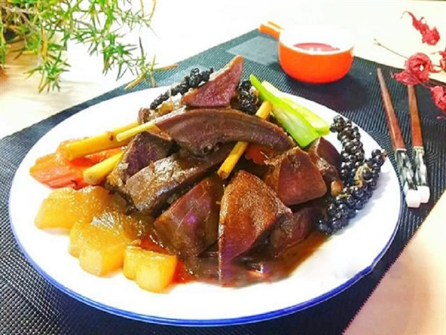 Lưỡi Heo Hầm Tiêu Cay Thơm