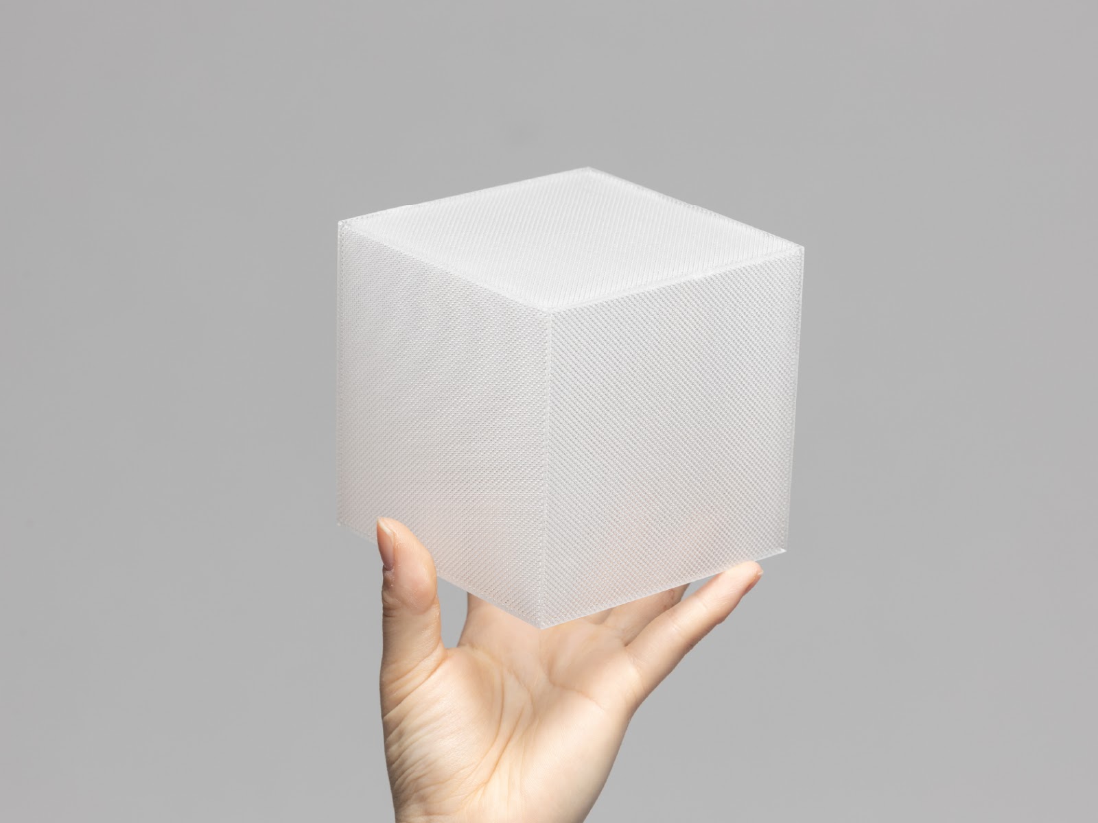 微細穴加工による角度依存型視覚効果：設計変数に基づく制御と体系化-thumb-1