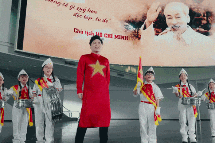 Xúc động 3 thế hệ nghệ sĩ Việt thể hiện tình yêu tới Bác Hồ, mức cát-xê của Tùng Dương gây bất ngờ - Báo Văn hóa