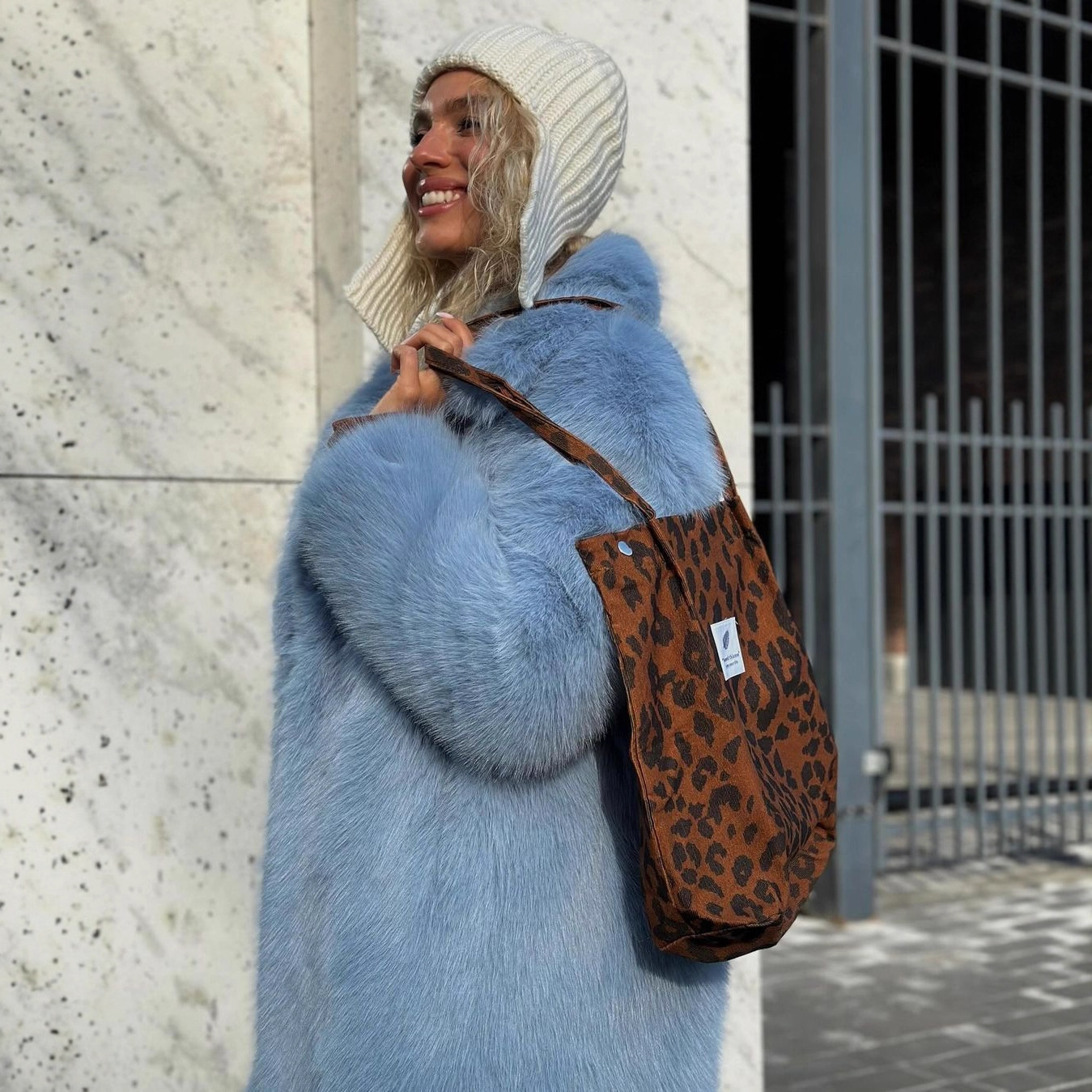 Mittellange Kunstpelzjacke für Damen