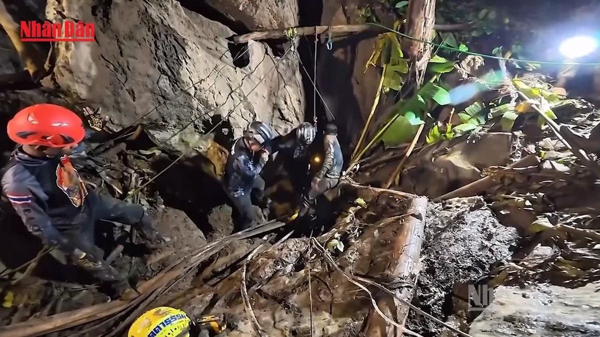 [Video] Lào giải cứu 5 người trong hang ngập nước, 2 người vẫn mất tích - Báo Nhân Dân