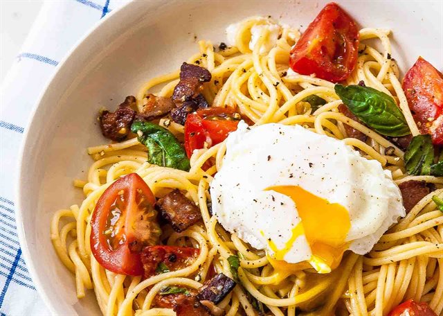 Pasta Trứng Cà Chua Thịt Xông Khói