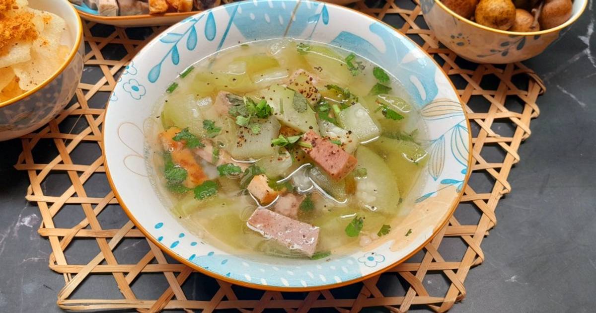Canh bí xanh nấu chả