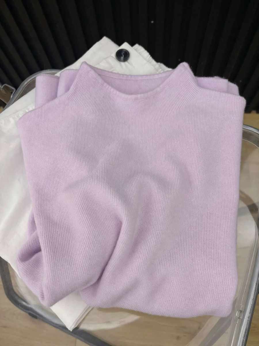 Women's knitted turtleneck sweater
