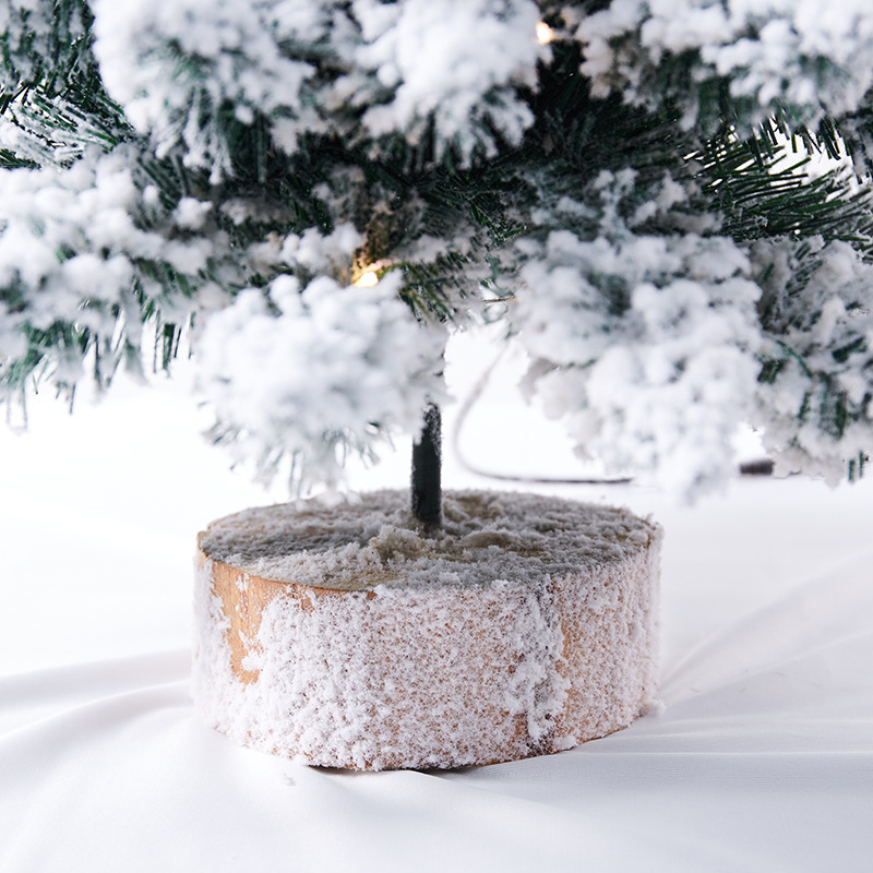 Mini Christmas tree with snow effect and LED light