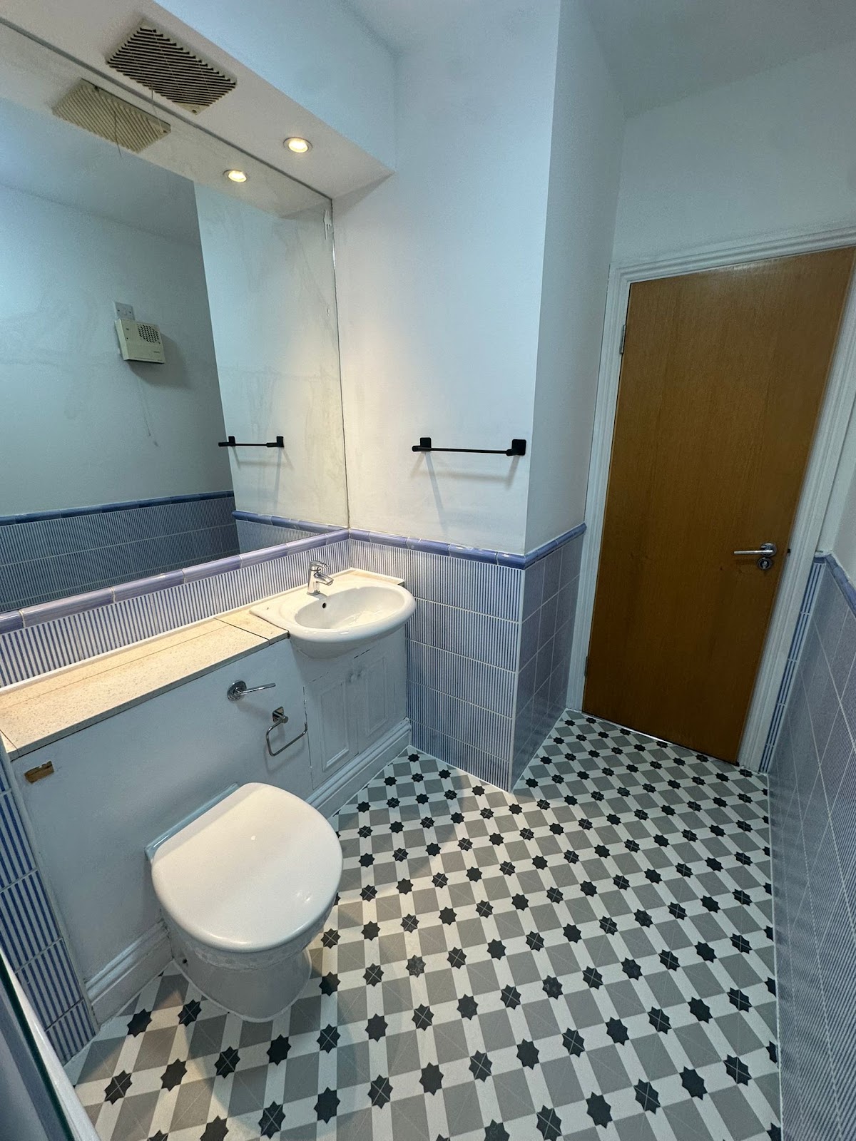 13 Tyneham Close