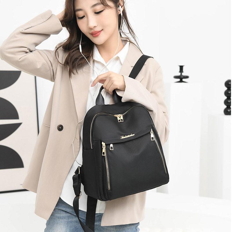 Backpack for women, lightweight, with anti-theft protection