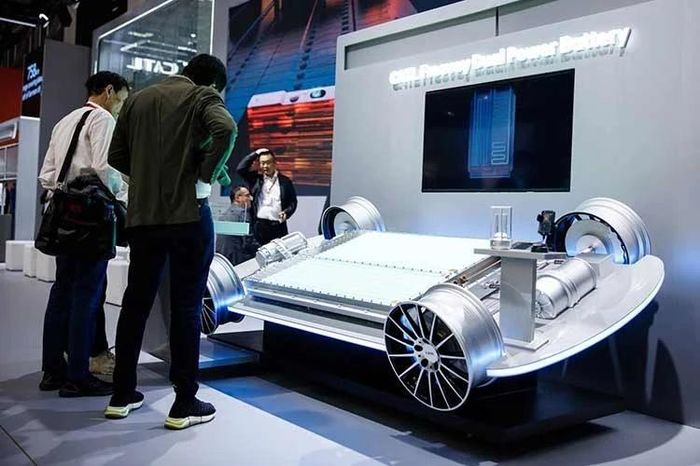 Ngành công nghiệp xe điện 'dậy sóng' với pin chạy 1.000km, dưới 7 phút/sạc - Báo Tri thức &amp; Cuộc sống