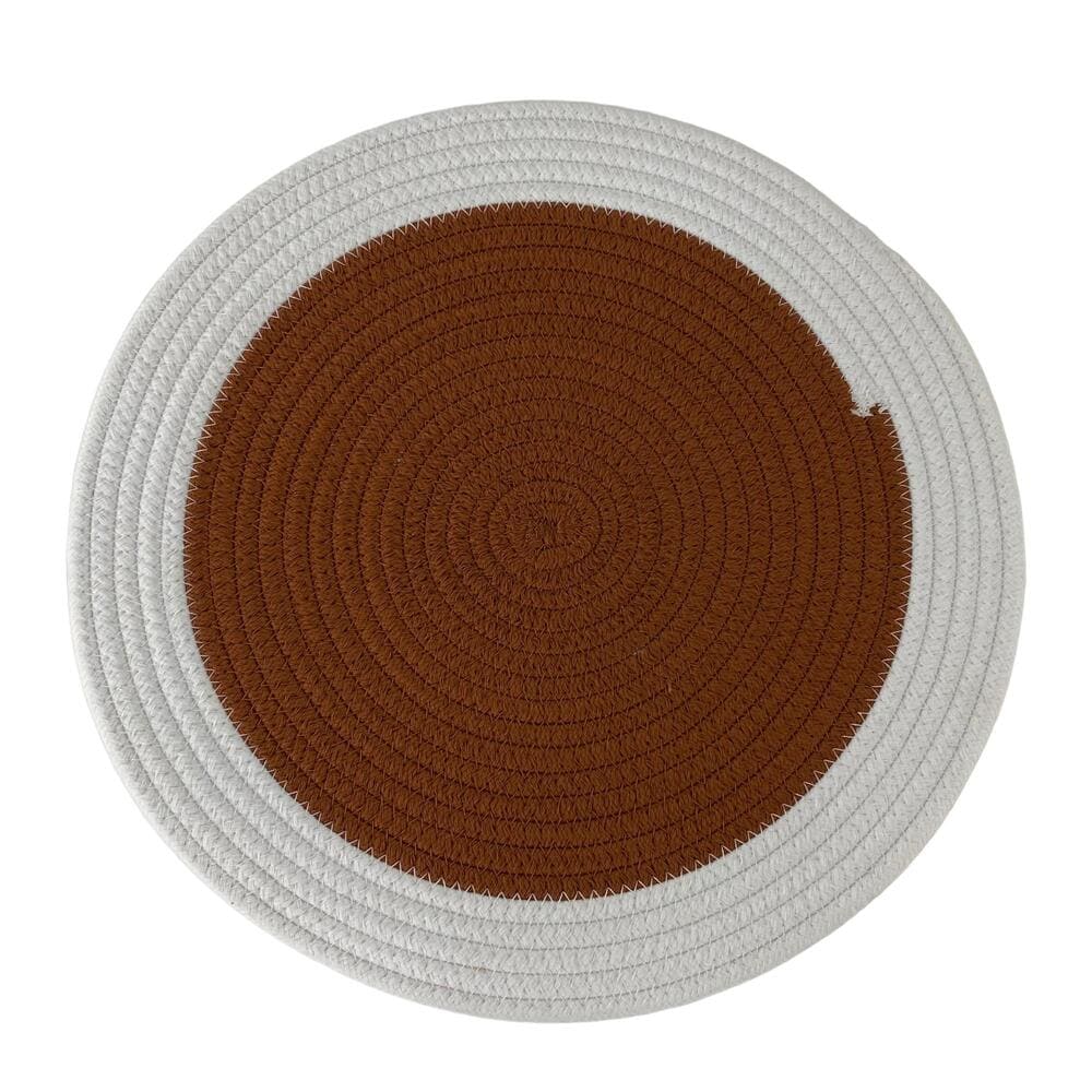 Mantel individual de poliéster Concepts™ redondo color café/blanco