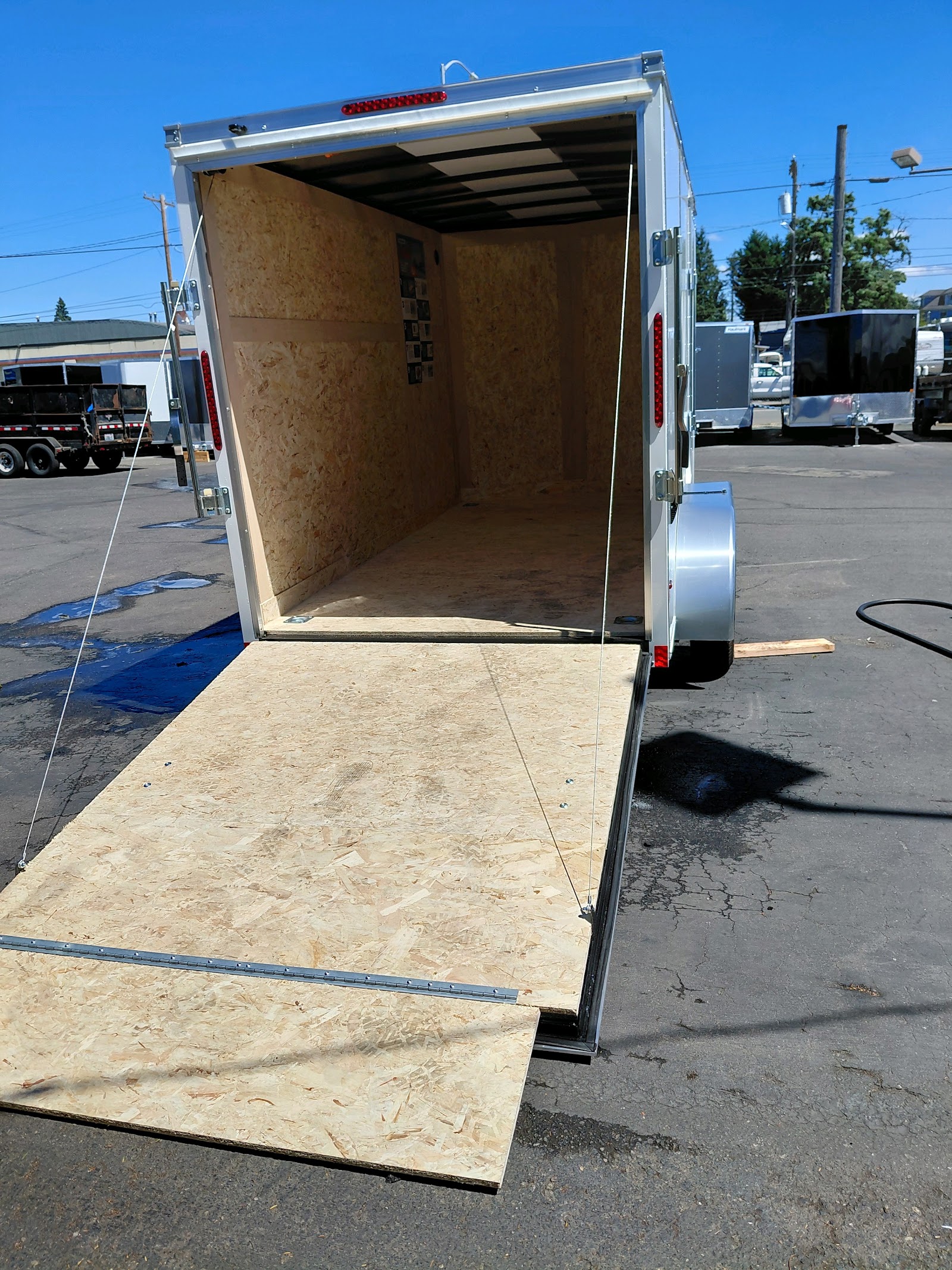 Passport Deluxe Enclosed Cargo