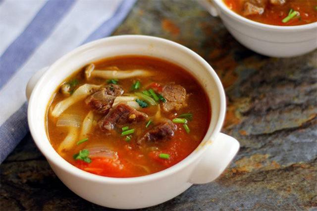 Canh Thịt Bò Nấu Nấm