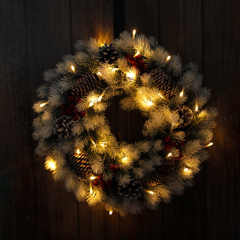 Handgefertir Weihnachtskranz mit LED-Beleuchtung