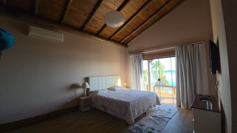 Foto 44 de Casa pé na água ao lado do Clube Marina no Riviera de Santa Cristina XII