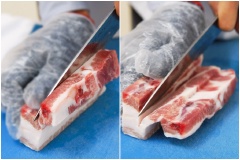 Sườn heo cắt khối hình chữ nhật. Sau đó cắt sườn thành từng lát có độ dày vừa phải, chừa lại khoảng 5cm (không cắt đứt). Lật miếng thịt lại, cắt tiếp như thế. Cứ tiếp tục cắt cho đến hết miếng thịt.