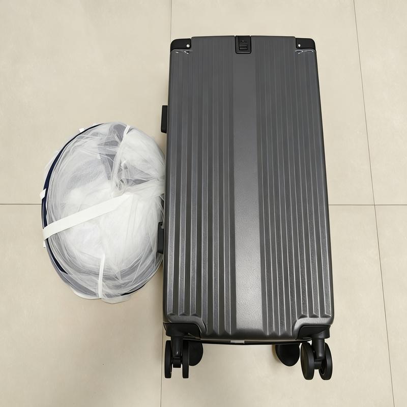 Portable mosquito net for travel, collapsible