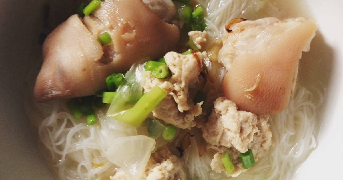 Bún mọc giò heo