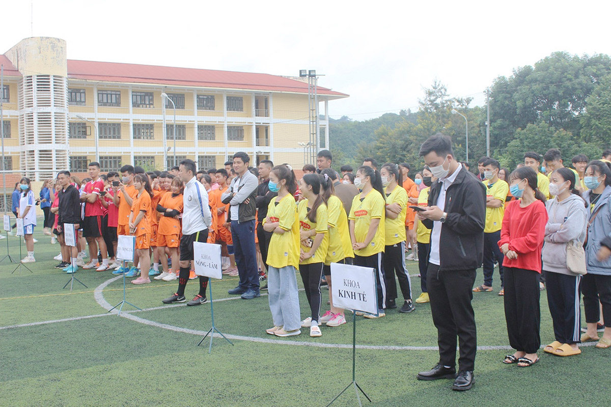Khai mạc Giải thể thao học sinh, sinh viên Trường Đại học Tây Bắc năm học 2021 - 2022