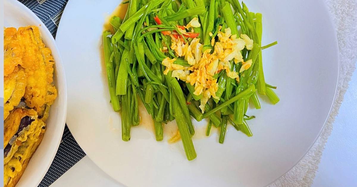 Rau muống xào tỏi 🧄