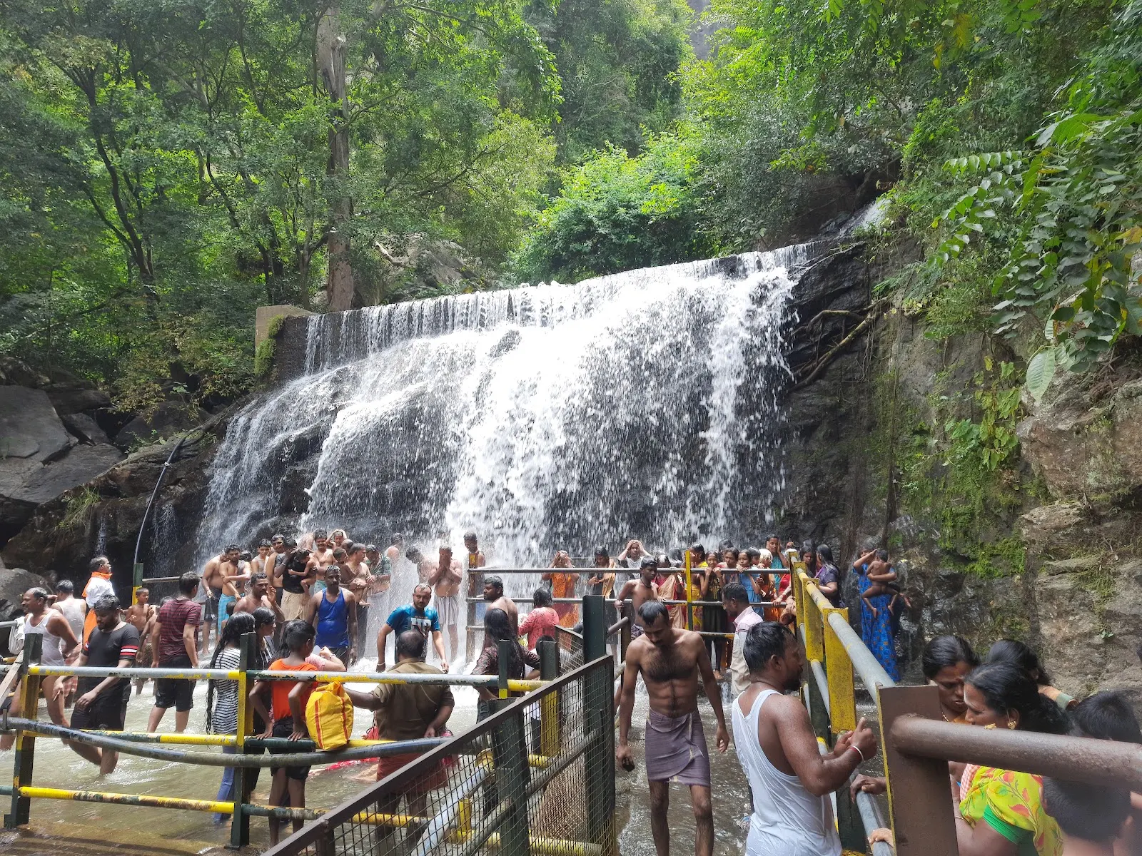 Suruli Falls