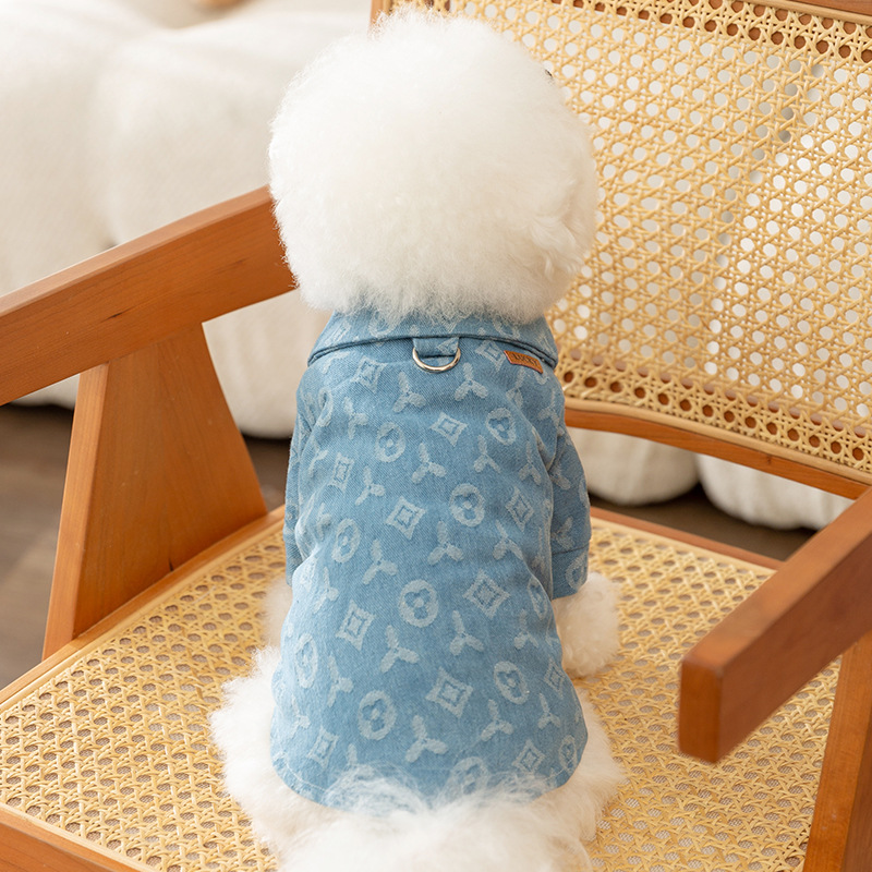 Denim dog jacket with guiding ring for two front paws