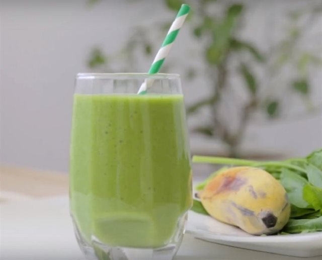 Sinh Tố Dừa Chuối Cải Bó Xôi