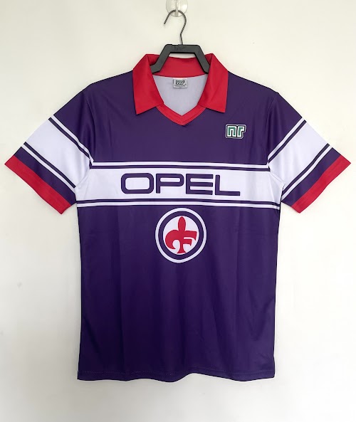 Equipación local de la Fiorentina 1983–85.jpeg