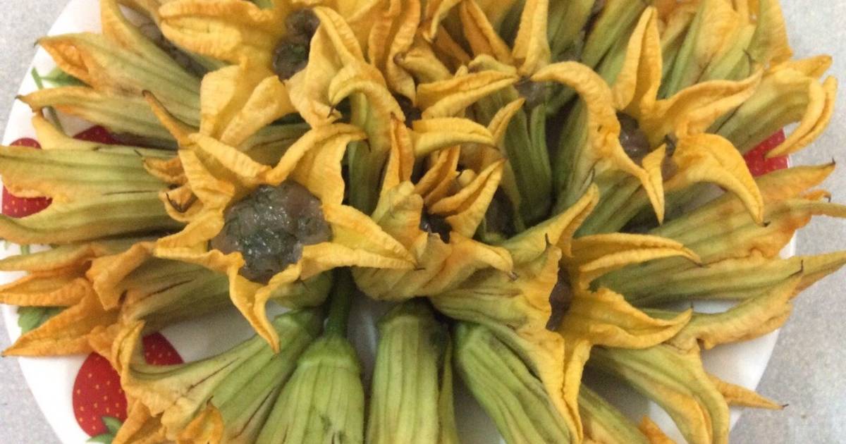Hoa bí đỏ nấu canh cá thát lát