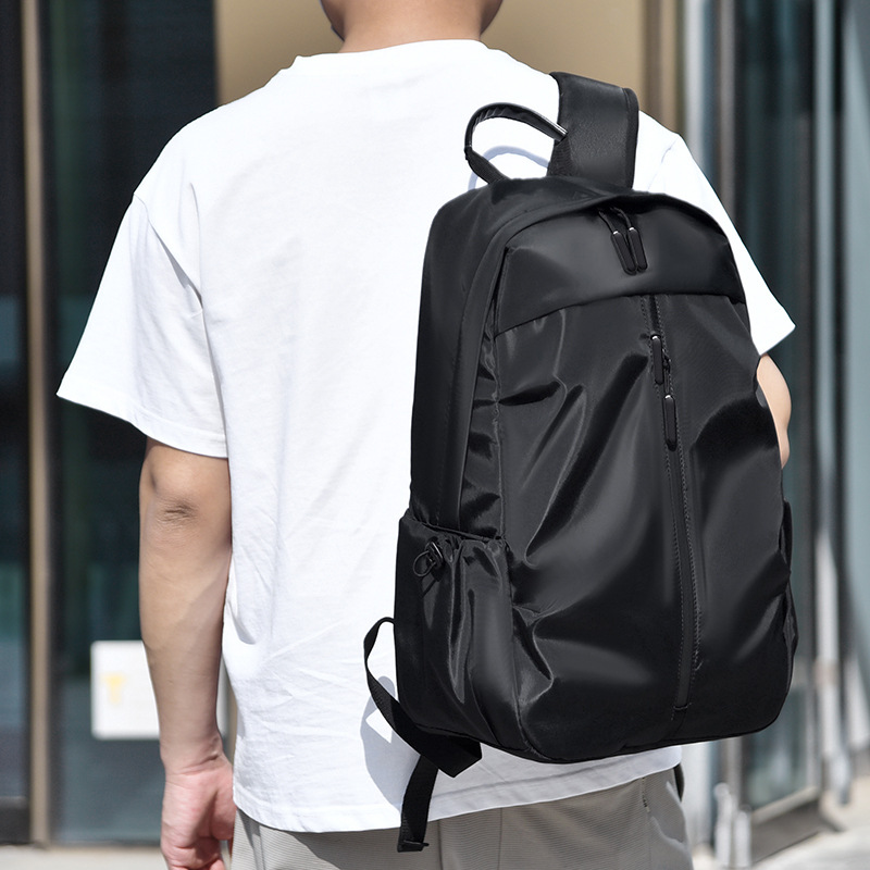 Nylon backpack, 20–35 L, waterproof and shock-absorbent