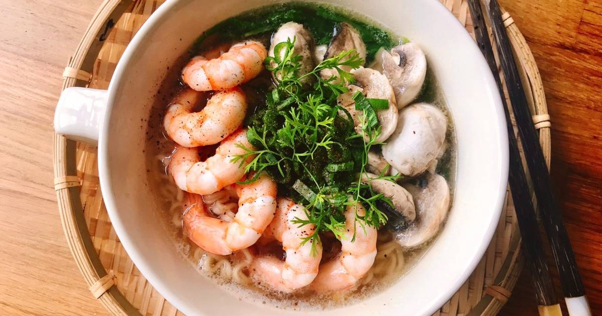 Mì Gói Nấu Tôm & Nấm Ăn Liền 10 Phút