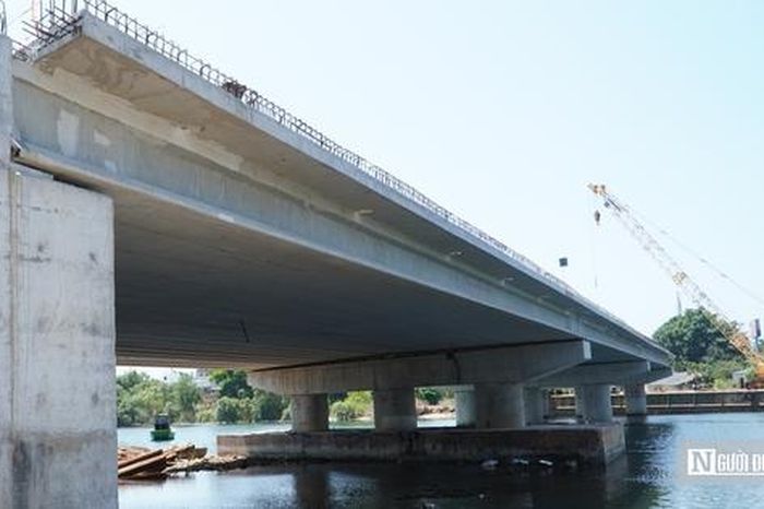 Phó Chủ tịch UBND tỉnh Lâm Đồng ấn định từng mốc tiến độ dự án cầu Văn Thánh - Tạp chí Người Đưa Tin
