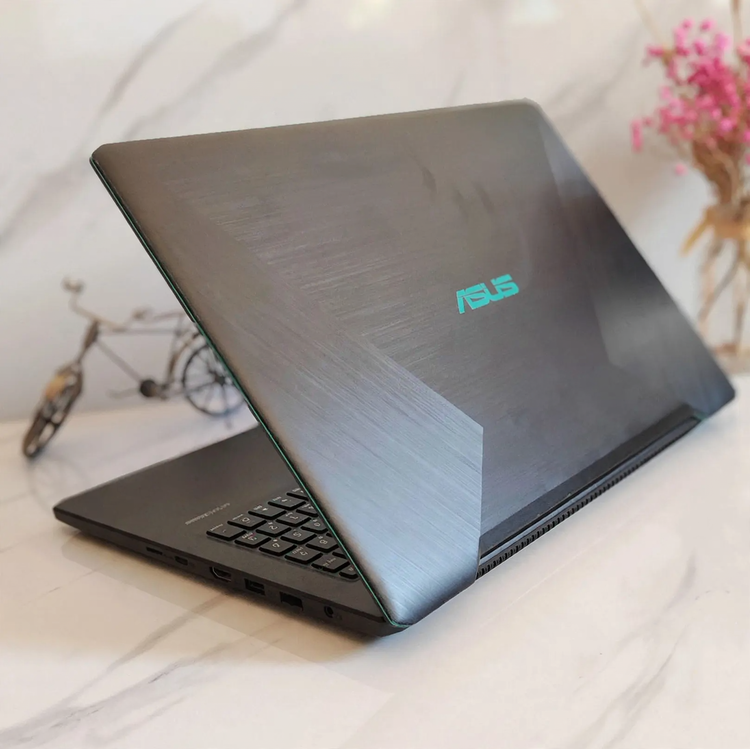 Ultraportable Laptop 14–15.6 inches, Intel N3150–N3450
