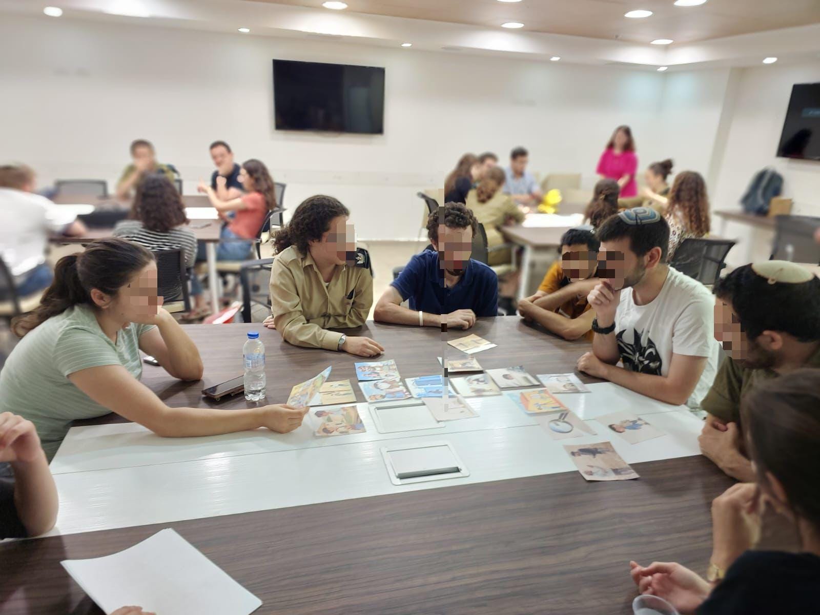 חיילים לומדים תורה