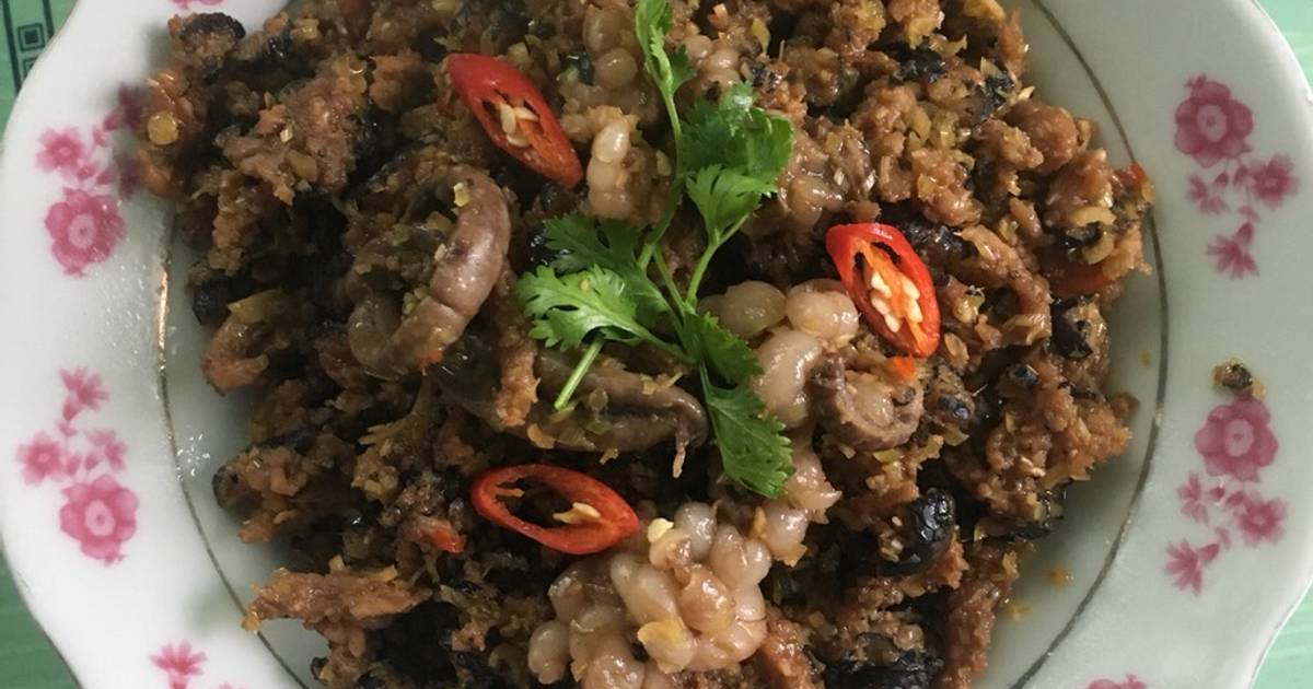Rắn trung xào xả ớt