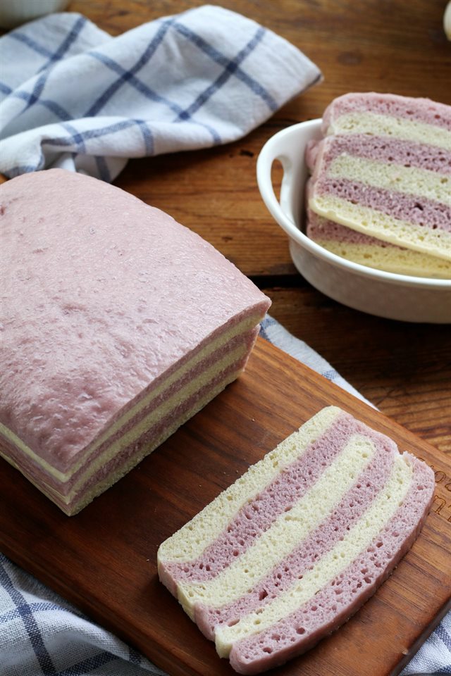 Bánh Mì Khoai Lang Tím