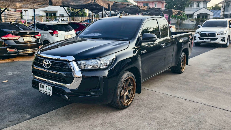 TOYOTA HILUX REVO