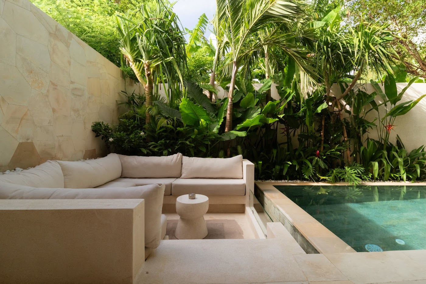 Calm interior of La Calma villa Uluwatu, home of the South Bali journal